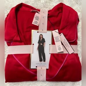Victoria’s Secret Satin Long Pajama Set. ❤️